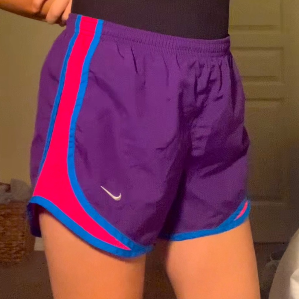 Nike Women’s Running shorts 90’s retro color